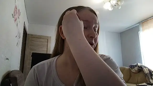 AnikaLipps online show from 06.07.26