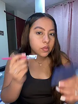 Snapshot of Emiily_joee_ chatting on 06.26.26 Emiily joee online show from 06.26.26