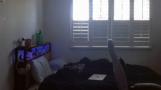 yourmila1 online show from 02.27.26