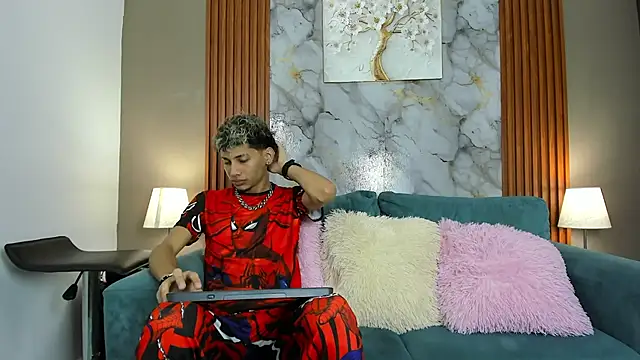 YOUNG BOYS HELL online show from 03.01.26