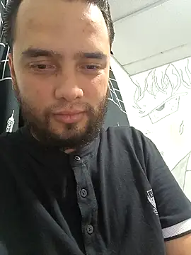 Snapshot of angel_leon01 chatting on 03.25.26 angel leon01 online show from 03.25.26