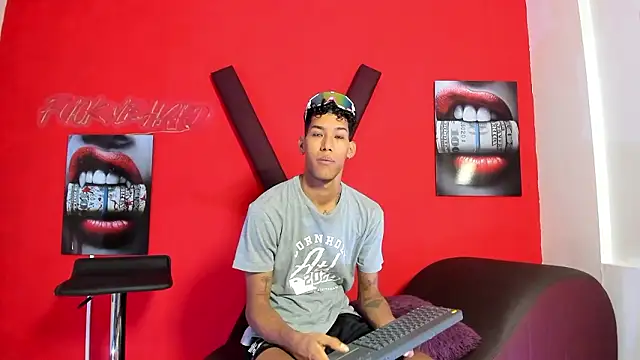 GREEN BOYS online show from 03.12.26