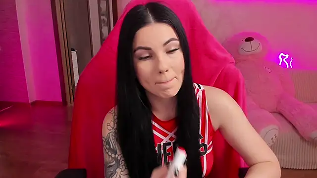 Snapshot of EmmaCutem chatting on 03.07.26 EmmaCutem online show from 03.07.26