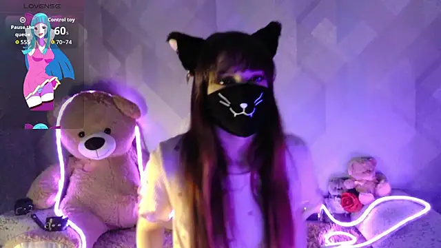 llonaMask online show from 03.04.26