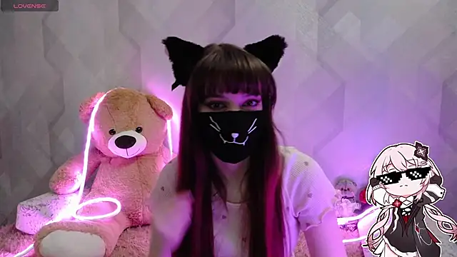 llonaMask online show from 03.10.26