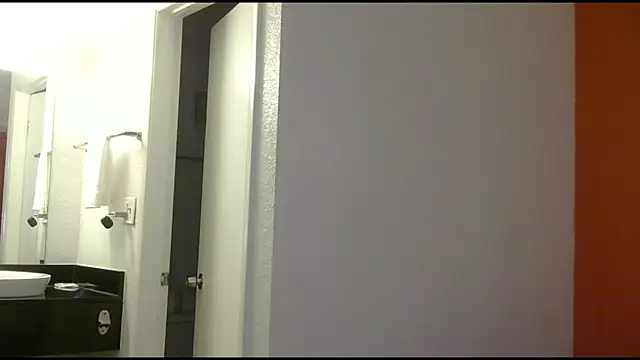 Snapshot of RoseColoredGlasses chatting on 03.21.26 RoseColoredGlasses online show from 03.21.26