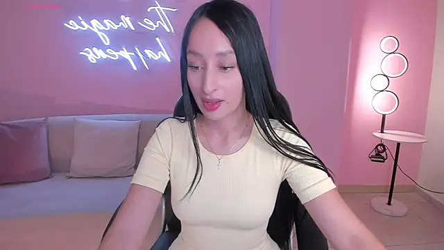 AmaraDivine online show from 05.17.26