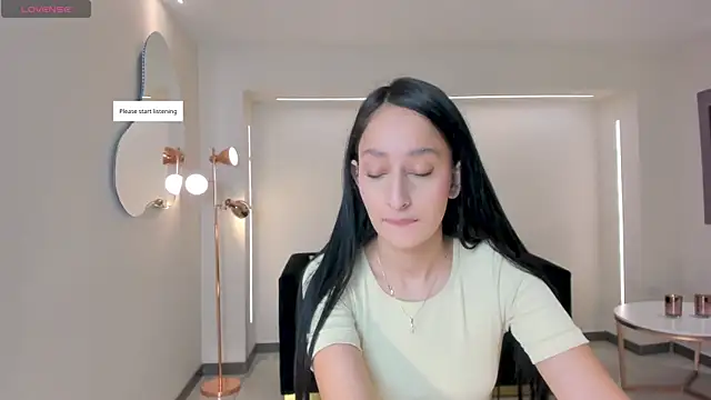AmaraDivine online show from 07.04.26