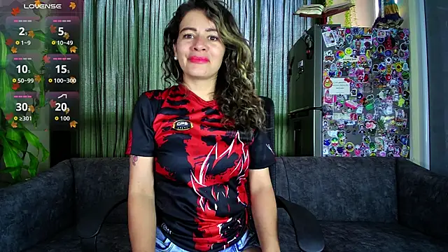 oriana thomson01 online show from 05.02.26