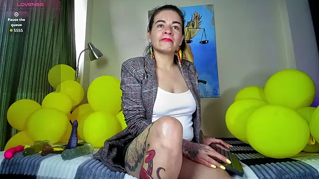 oriana thomson01 online show from 05.22.26