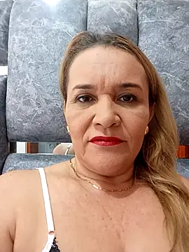 charlotte milf30 online show from 04.29.26