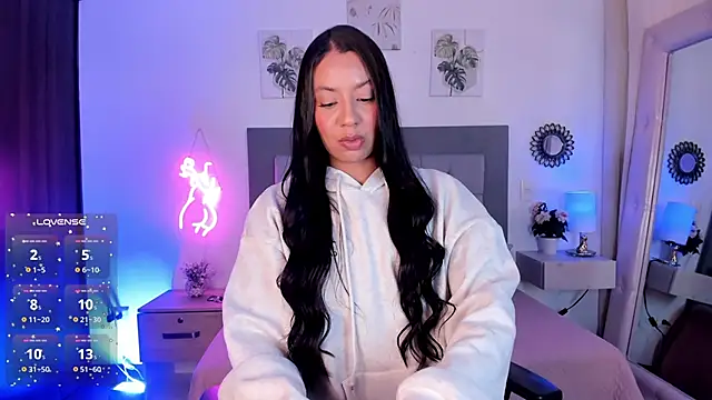 julietha Vega online show from 04.21.26