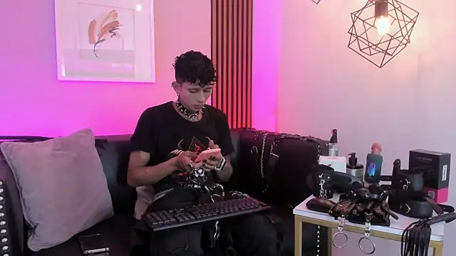 Maximoking26 online show from 07.04.26