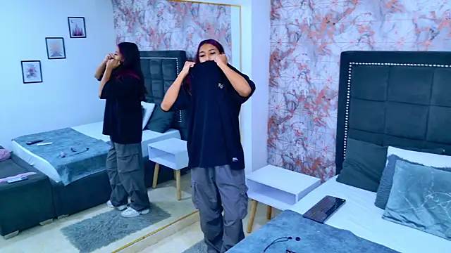 Raven Gloomy online show from 03.02.26