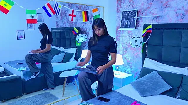Raven Gloomy online show from 07.15.26