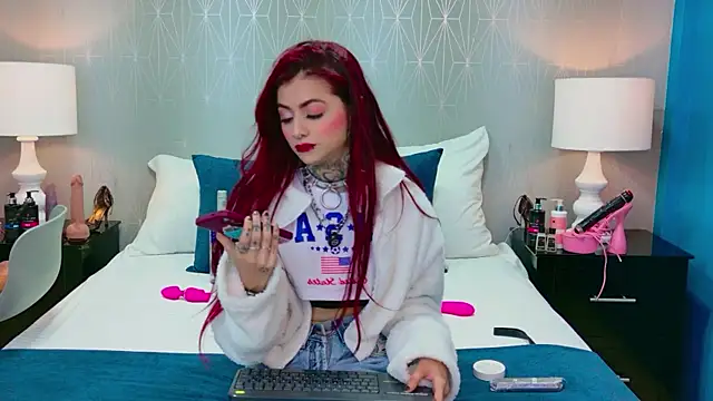 Snapshot of AntonellaEscudero chatting on 07.30.26 AntonellaEscudero online show from 07.30.26