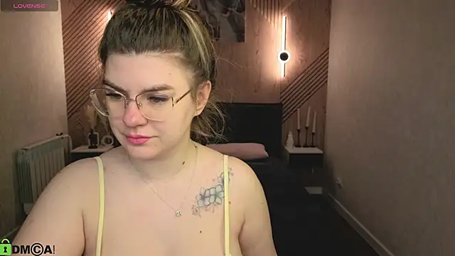 zoe j0y online show from 04.10.26