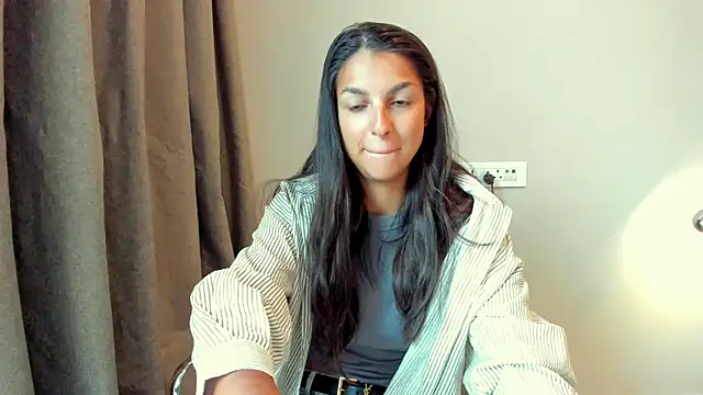 Snapshot of AngelGabe chatting on 03.28.26 AngelGabe online show from 03.28.26