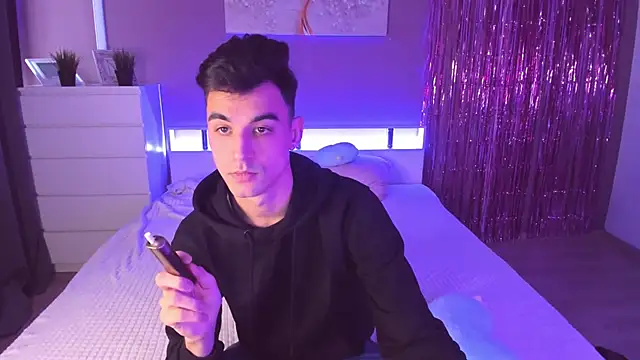 Snapshot of Slendy_Knox chatting on 02.17.26 Slendy Knox online show from 02.17.26