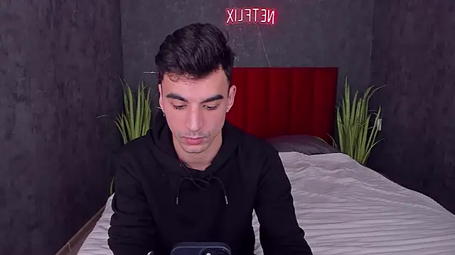 Snapshot of Slendy_Knox chatting on 02.19.26 Slendy Knox online show from 02.19.26