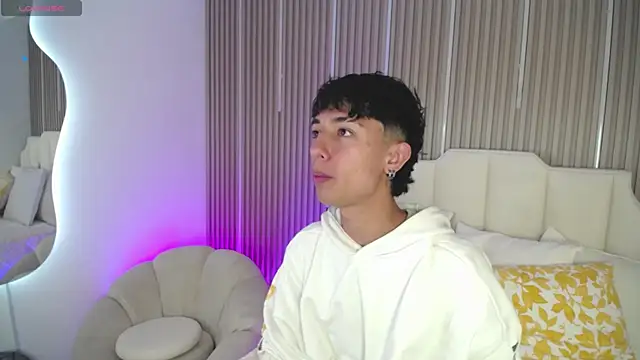 Aiden Rivers  online show from 02.26.26