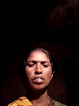 Snapshot of Hot_re83 chatting on 02.26.26 Hot re83 online show from 02.26.26