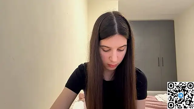 NiaWelchel online show from 03.08.26