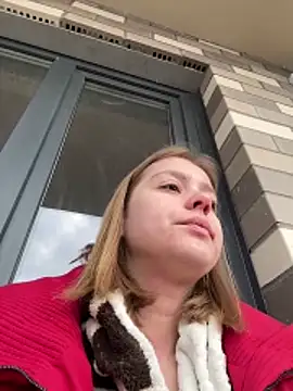 Eva Leen online show from 02.20.26