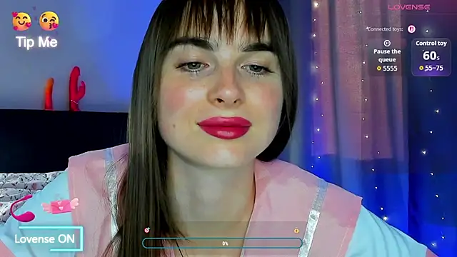 Snapshot of megann_fox2 chatting on 07.18.26 megann fox2 online show from 07.18.26