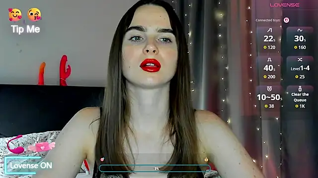 Snapshot of megann_fox2 chatting on 07.24.26 megann fox2 online show from 07.24.26