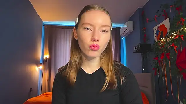 Snapshot of Anna_Kare chatting on 03.25.26 Anna Kare online show from 03.25.26