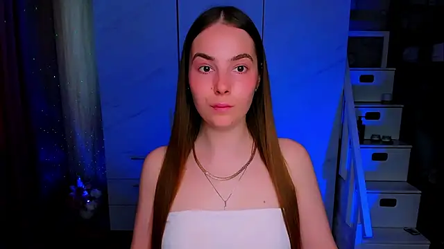 Maddy Wood  online show from 05.02.26