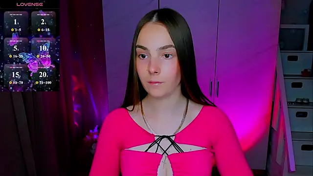 Maddy Wood  online show from 06.11.26