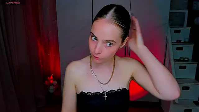 Maddy Wood  online show from 06.19.26
