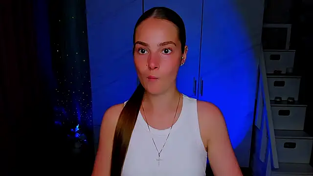 Maddy Wood  online show from 07.10.26