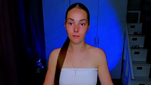 Maddy Wood  online show from 07.29.26