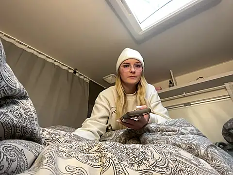 melanieTesss online show from 02.16.26