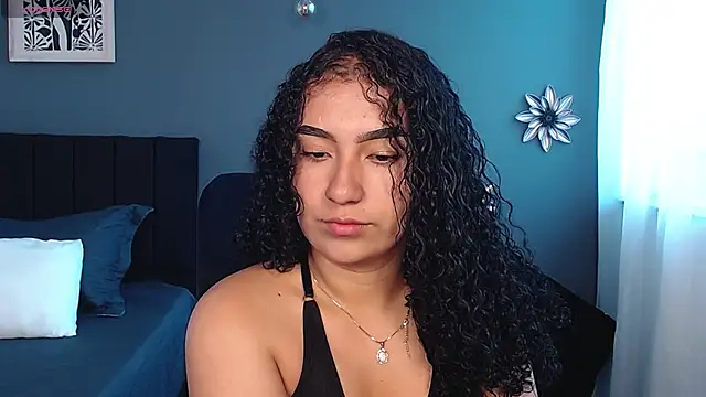 Snapshot of Sofia-bloom chatting on 02.25.26 Sofia-bloom online show from 02.25.26