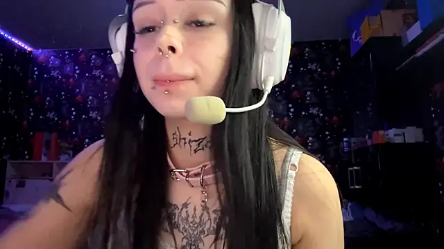 Luna Sohotti online show from 02.25.26