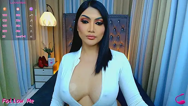 Laureen Hilton online show from 03.11.26