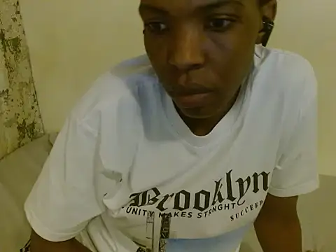 Snapshot of ChocoSlenderXXX chatting on 07.25.26 ChocoSlenderXXX online show from 07.25.26