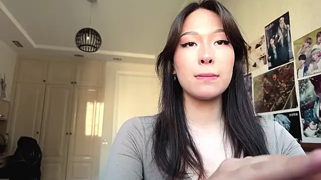 HannaOreo online show from 05.02.26