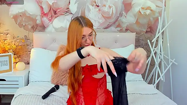 TinaHarp online show from 06.09.26