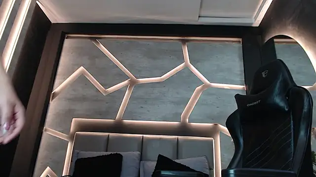 SilkNyx online show from 03.10.26