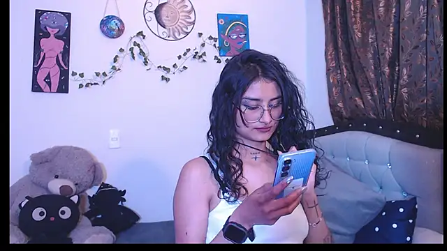 Snapshot of Lili__Clan chatting on 06.24.26 Lili Clan online show from 06.24.26