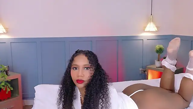 Snapshot of Chloe-Rose- chatting on 06.14.26 Chloe-Rose- online show from 06.14.26