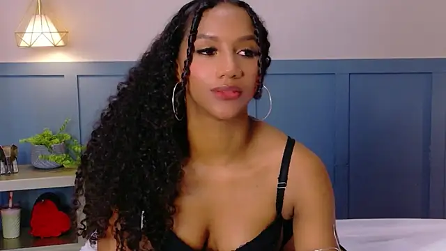 Snapshot of Chloe-Rose- chatting on 07.28.26 Chloe-Rose- online show from 07.28.26