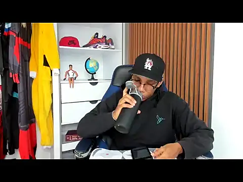 yandi hot online show from 02.18.26