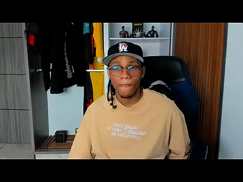 yandi hot online show from 03.13.26