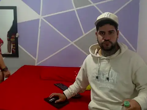 Snapshot of couple__hott069 chatting on 03.23.26 couple hott069 online show from 03.23.26